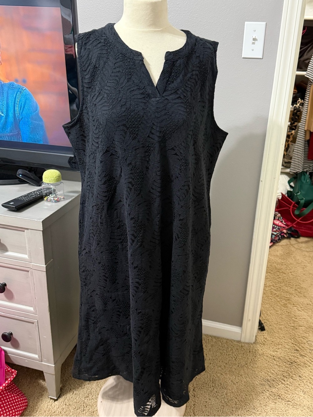 Chico’s Black Lace Sleeveless Shift Dress Size 4 Plus Size